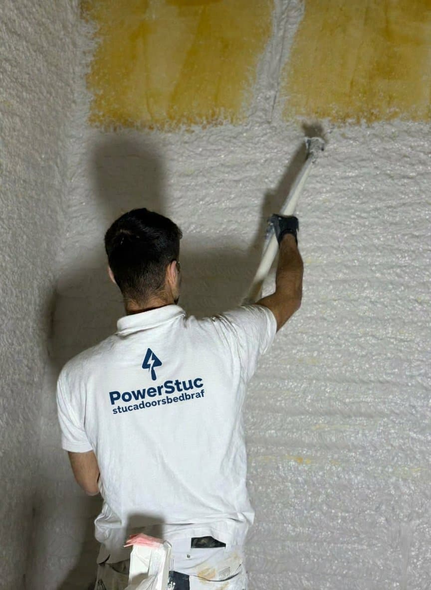 PowerStuc stucadoorsbedrijf vakmannen aan het werk